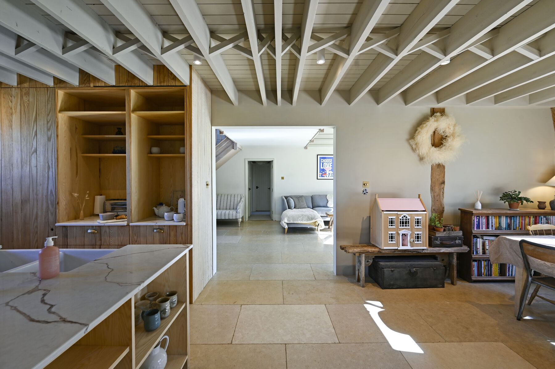A tired grain barn, made light and modern – Kent barn conversion, Kent, photo 2