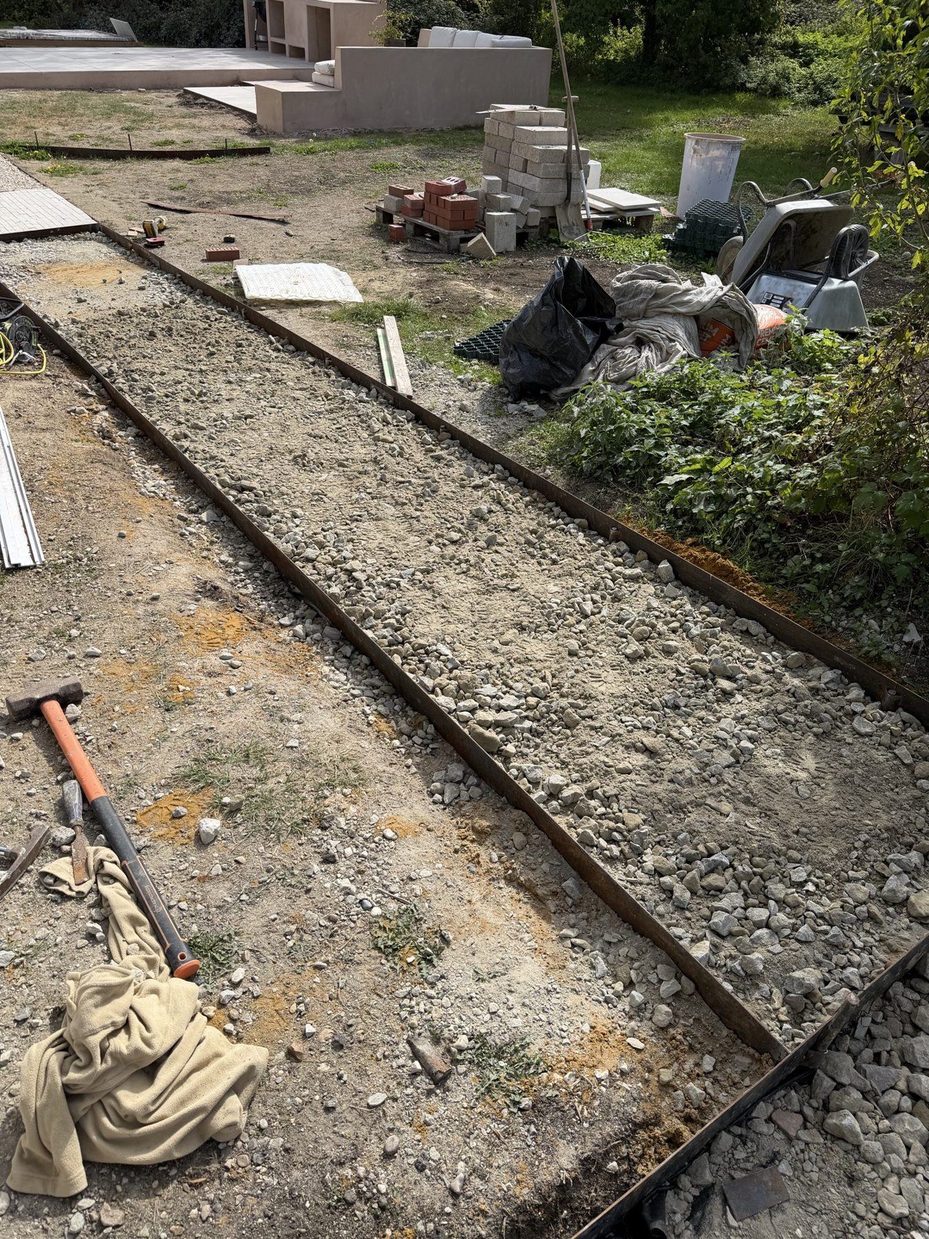 Preparing foundations outside – USFEW, Kent